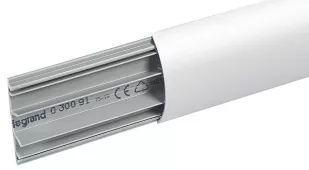 L030091 Напольный пластиковый кабель-канал 75х18 с алюминиевой крышкой 3 отсека